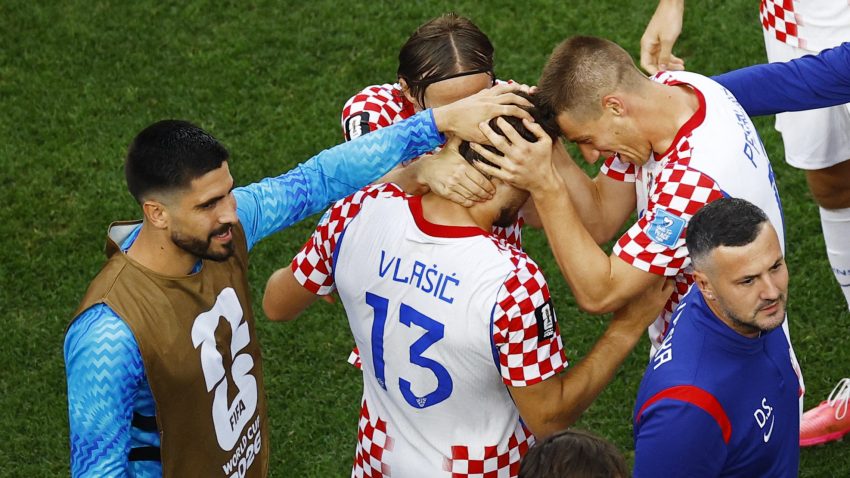 Vlašić ugasio Crne zvezde i poslao Hrvate na Portugal ili Kolumbiju (VIDEO)