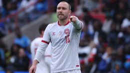 Eriksen ponovo kolabirao na terenu (VIDEO)