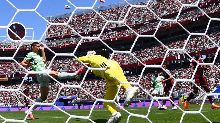 Prva sumnja na Svetskom prvenstvu: Da li je gol Švajcarske regularan?