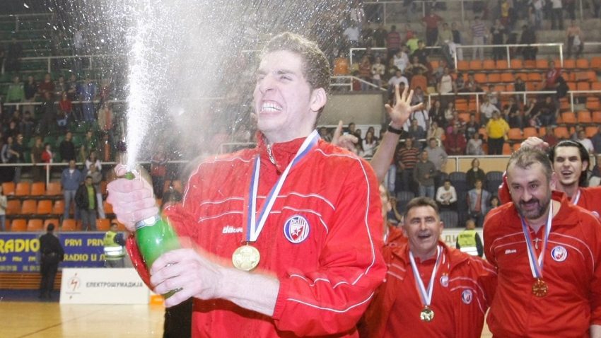 Legendarni kapiten opet u crveno-belom: Zvezdino sam dete, živim na pet minuta od Marakane - bilo je neminovno da se vratim... Neću do 45. godine igrati u inostranstvu