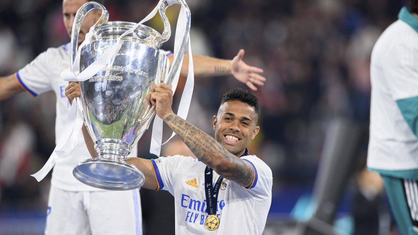 Bomba iz komšiluka: Bivši napadač Real Madrida i osvajač Lige šampiona pred potpisom