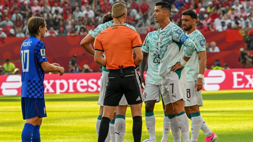 Dve strane jedne od najvećih odluka VAR-a u istoriji: Ibrahimović i Anri digli glas, FIFA objasnila pravila