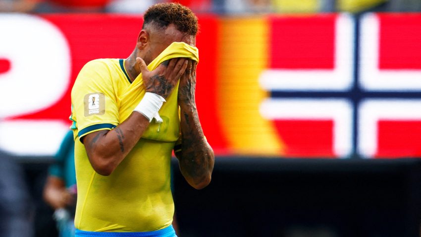 Nejmar ne prestaje da deli Brazil: Santos ga čeka, a on učestvovao na poker turniru