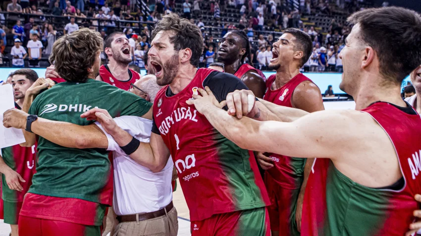 Košarkaški heroji Portugalije mislima uz fudbalere: Finale protiv Mesija, uz Kristijanov het-trik! Najveći je svih vremena i verovaćemo mu bez obzira na sve (VIDEO)