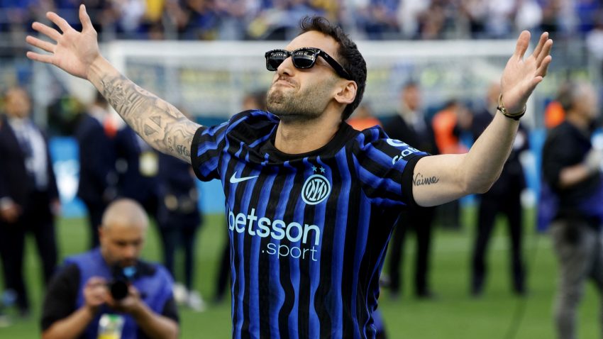 Čalhanoglu srećan zbog Stankovića: Policajac nije postao, Harlija prodao, a kosu presadio