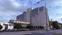 Zavirili smo u bazu Srbije u Brnu: Cimerke, torta i pesma skoro svake večeri - svi žele da poslednje slavlje bude 6. septembra u Istanbulu