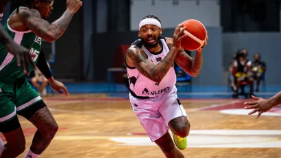 Moneke umalo junak preokreta, Džons u tripl-dabl ritmu udaljio Zvezdin tandem od Mundobasketa