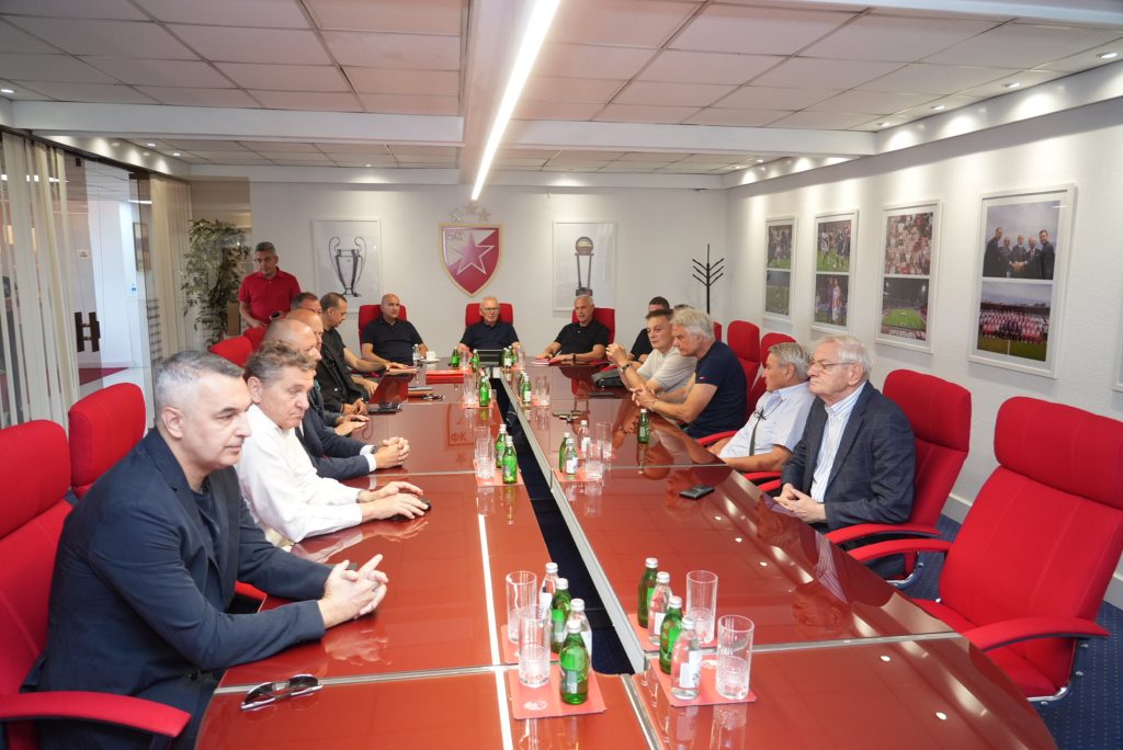 Terzić o novom treneru Zvezde: Imamo trojicu kandidata - do petka odluka 3 zvezda sednica 12082026 0001