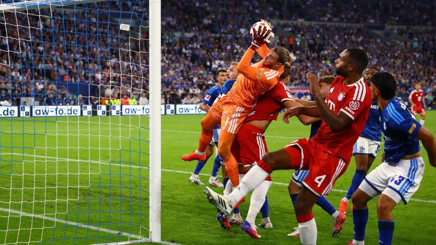 Strašan povratak Lorisa Karijusa: Bivši golman Liverpula izludeo i zaustavio Bajern