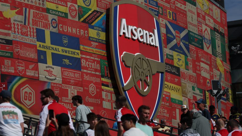 Novac se troši na sve strane, a zaposleni strahuju: Nemir u Arsenalu iza zatvorenih vrata