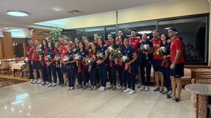 Džentlmenski! Srpski odbojkaši dočekali bronzane dame - sada je red na njih da obraduju naciju